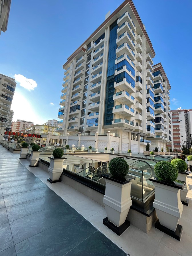 Premium 2+1 Apartment In One Of The Most Luxurious Residences In Mahmutlar