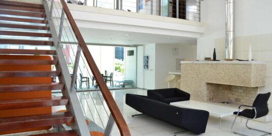 Citizenship-Eligible 3+1 Penthouse in Mahmutlar: Luxury Living with Near Sea Location and Panoramic Views,!