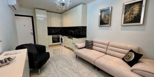 Modern & Luxurious 1st Floor Apartment – Just 150 Meters from the Sea