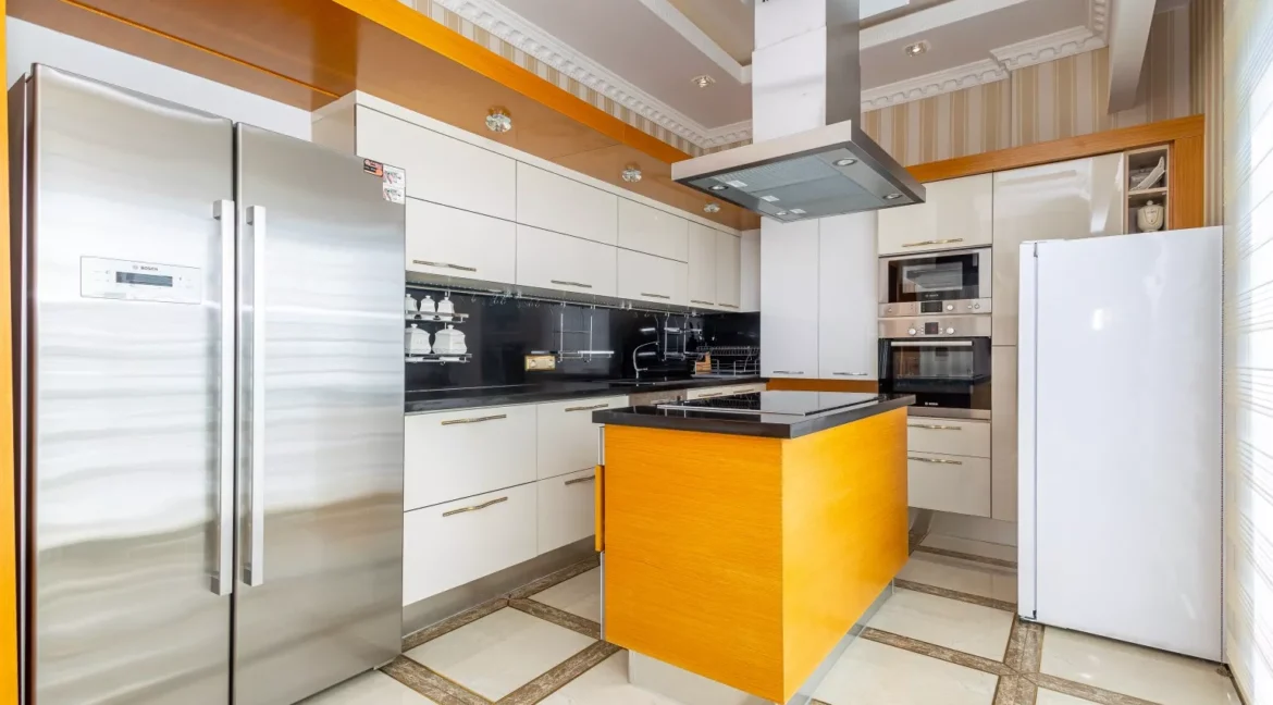 055ef900-0358-480b-98f1-5b84215afe42