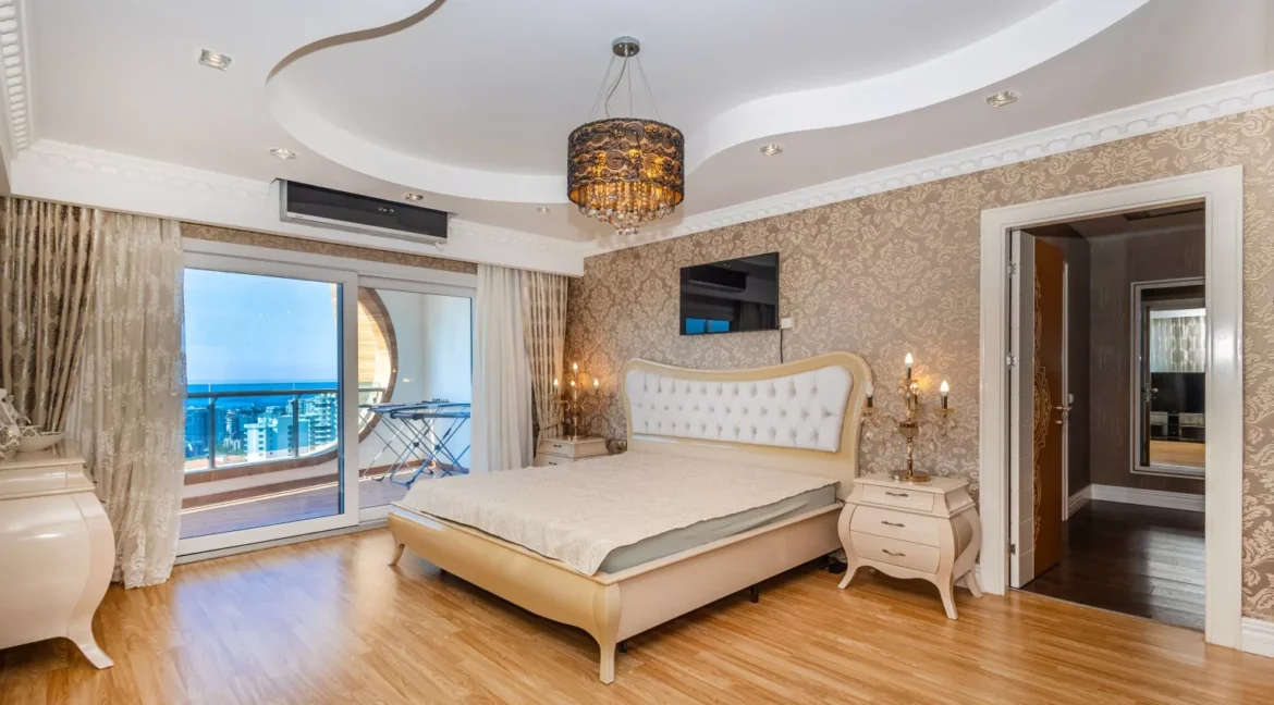 61d189ec-b6b8-46b9-849a-dae25571827b