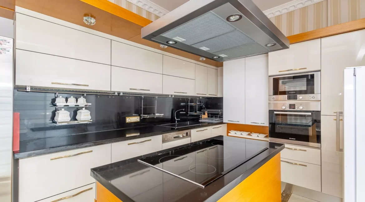 6d40e8b7-15d3-4fa4-9037-aa4e967fd3e3