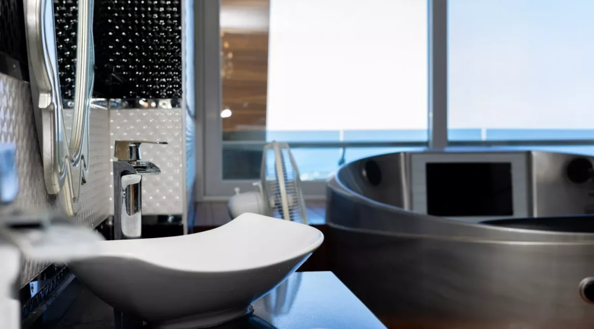 b11c3bce-5845-4f8d-b3db-49babb93146a