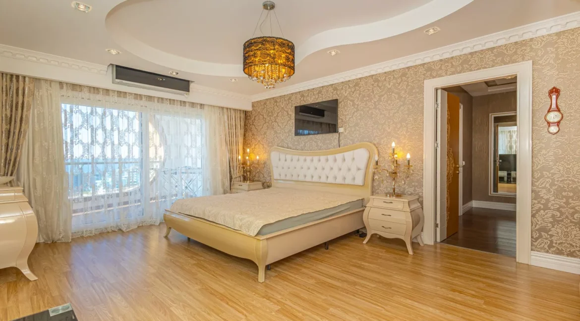 bcca4b54-c68b-4f82-89a2-52d132e79926